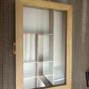 Wooden jewelry box